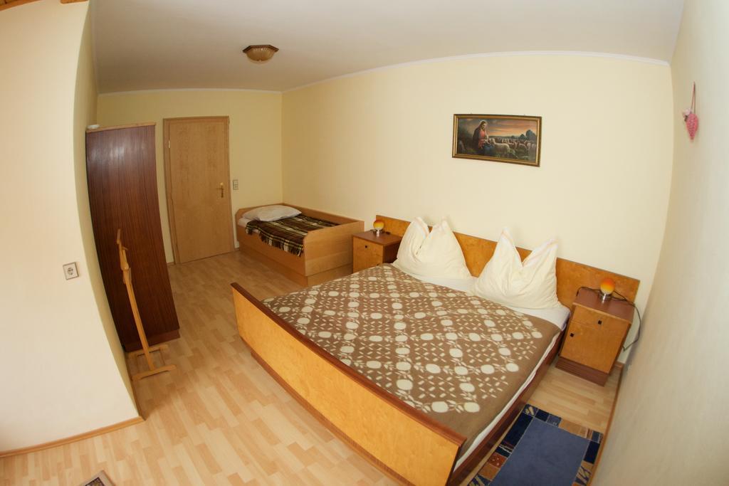 Haus Stoeffler Appartement Reisach Kamer foto